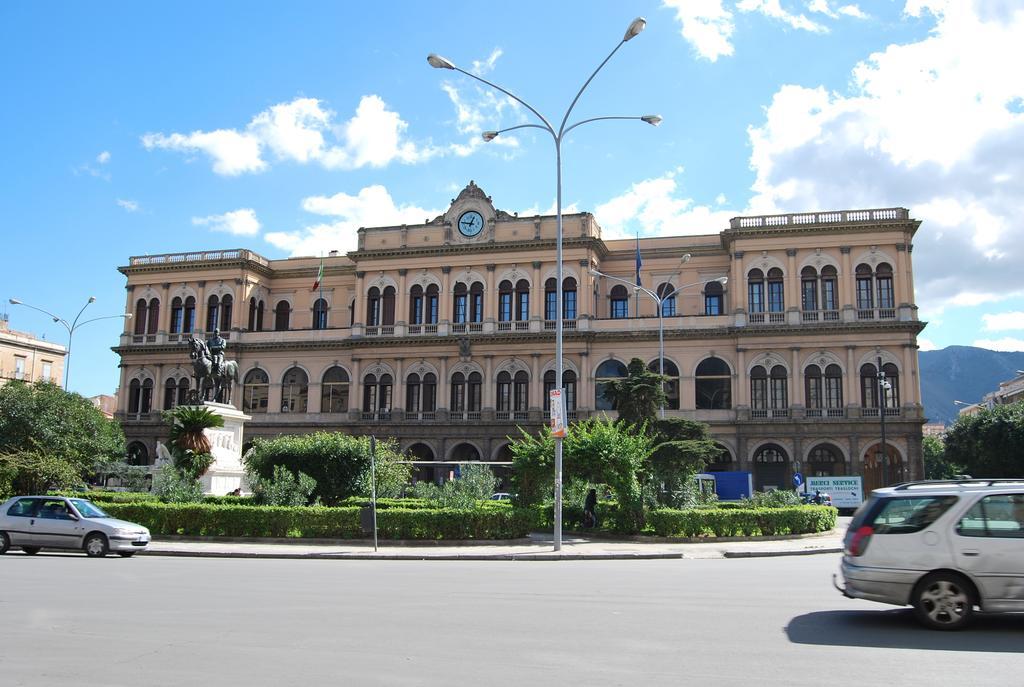 Bed And Breakfast Palermo Centro Luaran gambar